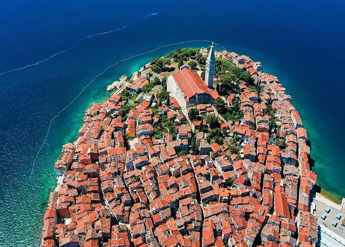 Atemberaubendes In Mit Einzigartigem Panorama Direkt Am Apartamento Rovinj