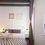 Atemberaubendes In Mit Einzigartigem Panorama Direkt Am Rovinj