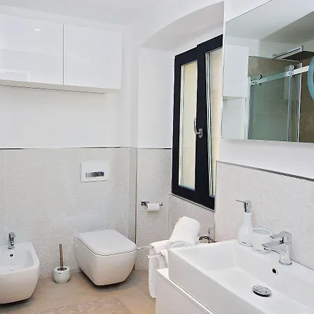 Apartamento Atemberaubendes In Mit Einzigartigem Panorama Direkt Am