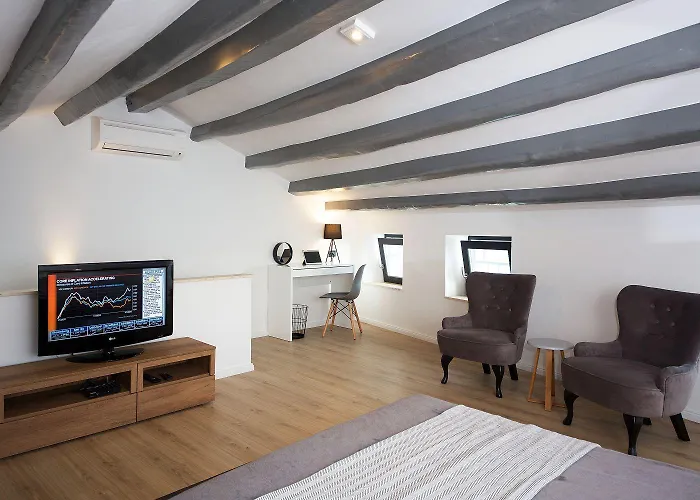 Apartman Atemberaubendes In Mit Einzigartigem Panorama Direkt Am